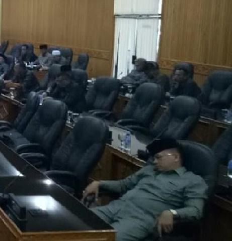 BK DPRD Bengkalis akan Panggil Anggota Dewan yang Tidur Saat Paripurna