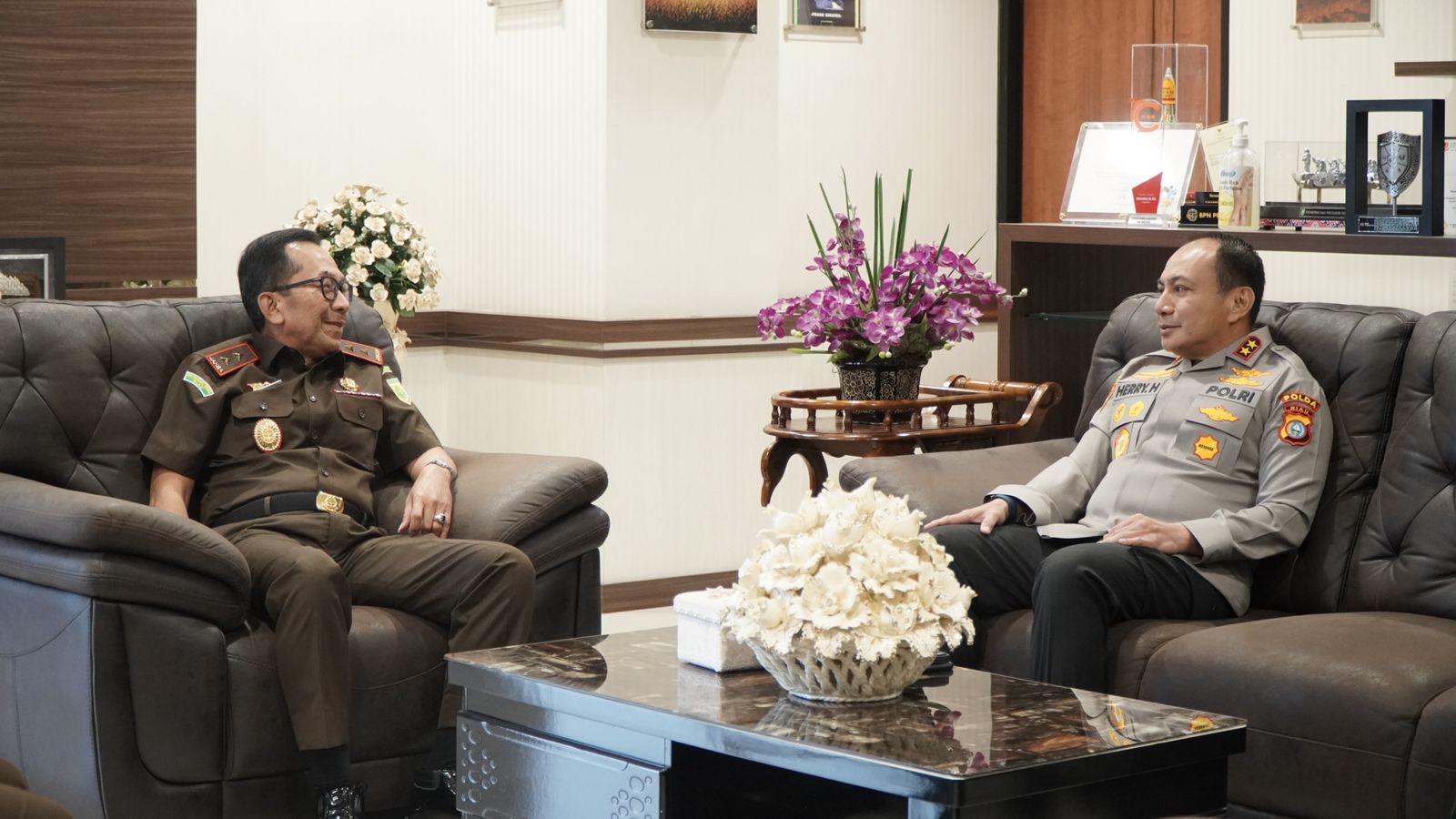 Kapolda Riau Berkunjung ke Kajati, Perkuat Sinergi Penegakan Hukum