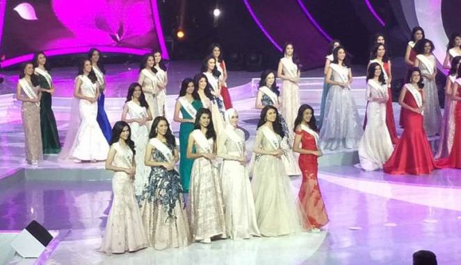 Insiden Jatuhnya Finalis Miss Indonesia di Atas Panggung