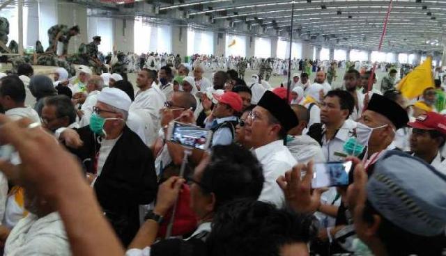 Kisah Kelegaan Jemaah Haji Usai Lempar Jumrah