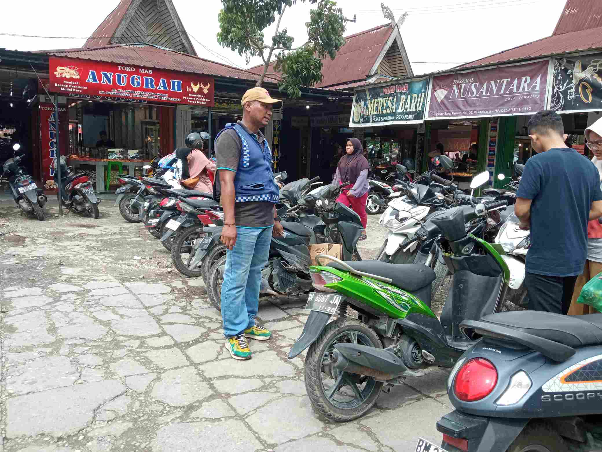 Pemko Pekanbaru Berencana Hapuskan Kutipan Parkir di Jalan Kecil