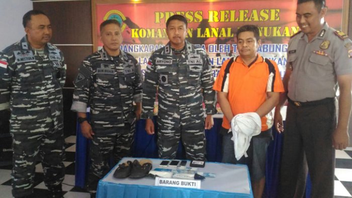 Abdi Diupah Rp 50 Juta Bawa 500 Gram Sabu yang Diselip di Sandalnya