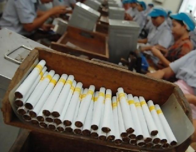 Harga Rokok Naik, PHK di Depan Mata