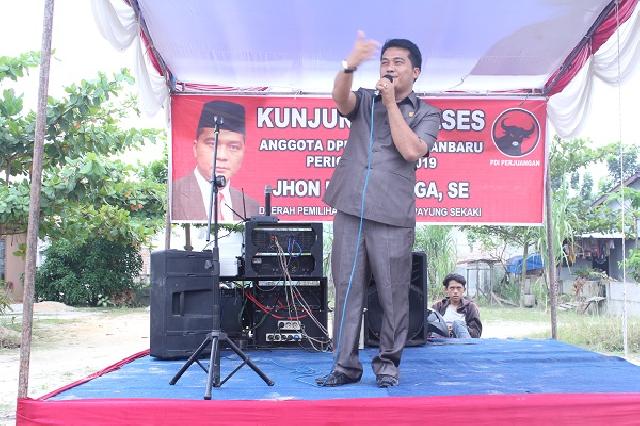 Warga Jalan Uka Keluhkan Drainase