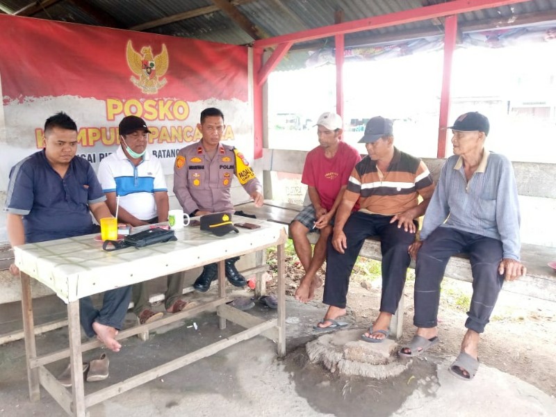 Ipda Musirwan Temui Warga, Sampaikan Pesan Pilkada Damai dan Antisipasi Hoax