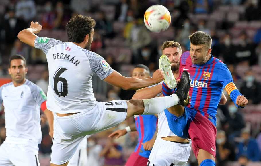 Imbang Lawan Granada, Barcelona Tercecer di Urutan Ke-7