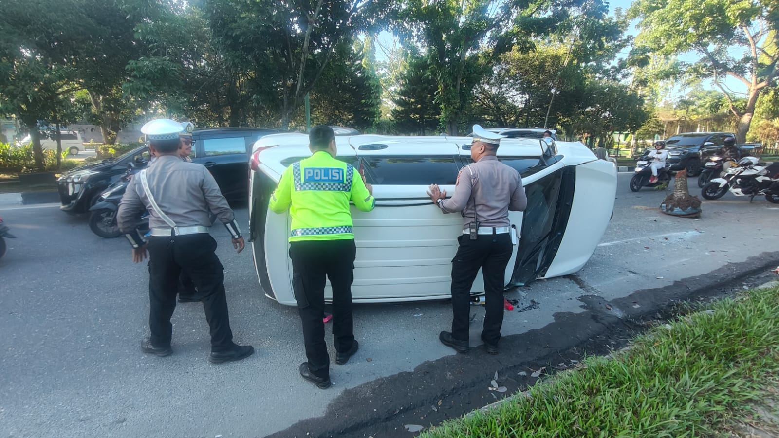 Diduga Mengantuk, ASN Asal Tembilahan Alami Kecelakaan di Pekanbaru