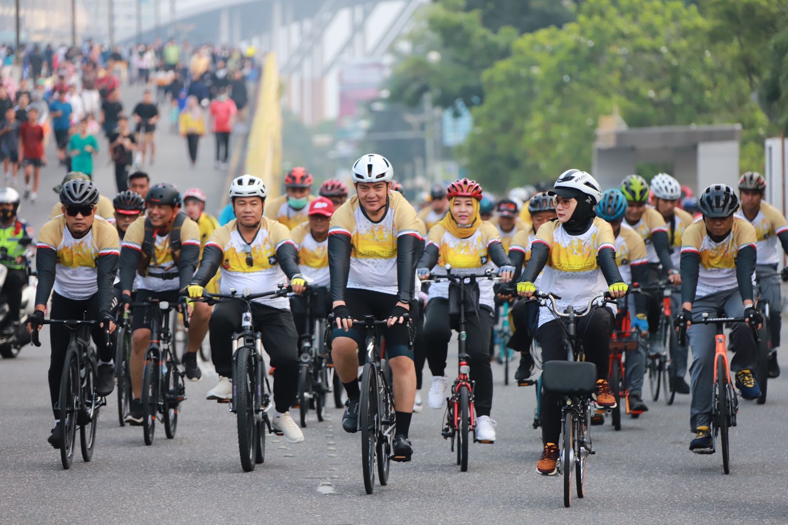 Sambut HUT Ke-76 Bhayangkara, Polda Riau Gelar Fun Bike dan Bhakti Kesehatan