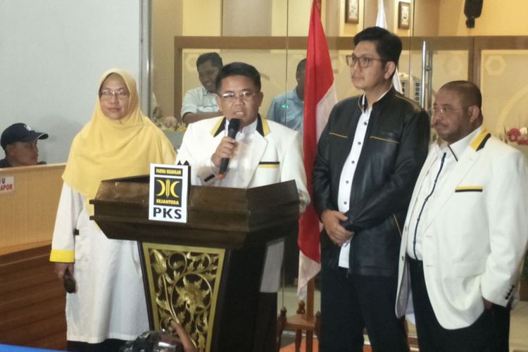 Presiden PKS Pastikan Tetap Mendukung Prabowo jika Pilih Abdul Somad sebagai Cawapres