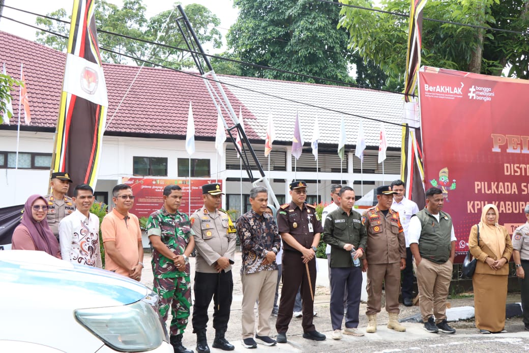 Polres Kuansing Kawal Pendistribusian Logistik Pilkada 2024 dengan Lancar dan Aman