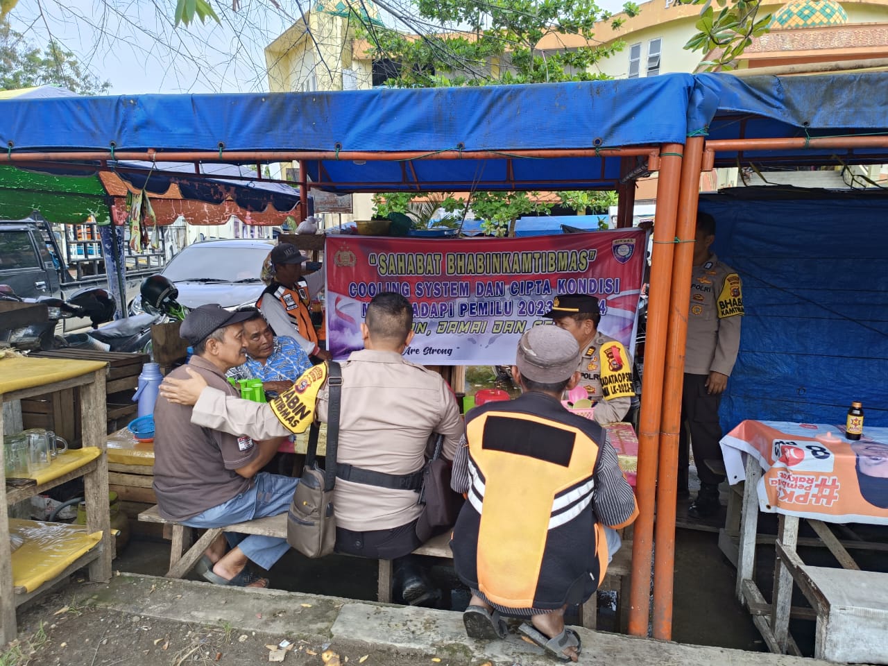 Pedagang dan Pengunjung Pasar Rakyat Rengat Janji Sukseskan Pemilu