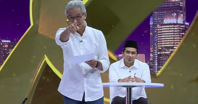 Ups ! Pembacaan Puisi Ganjar Singgung Azan, Netizen Rame-rame Protes