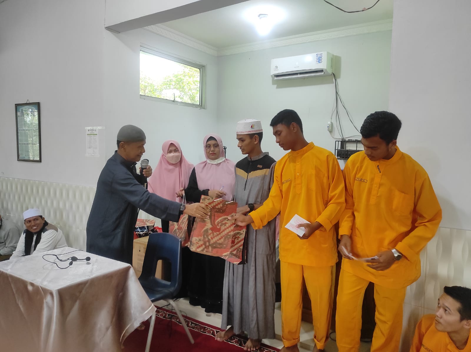 SMAN Olahraga Riau Gelar Pesantren Ramadan  dan Santunan Anak Yatim 