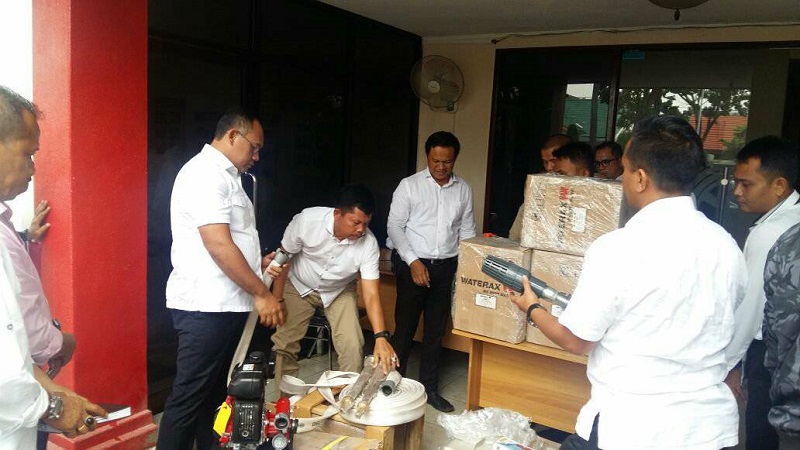 Dit Reskrimsus Polda Riau Distribusikan 15 Mesin Pompa Air Untuk Pemadaman Karhutla