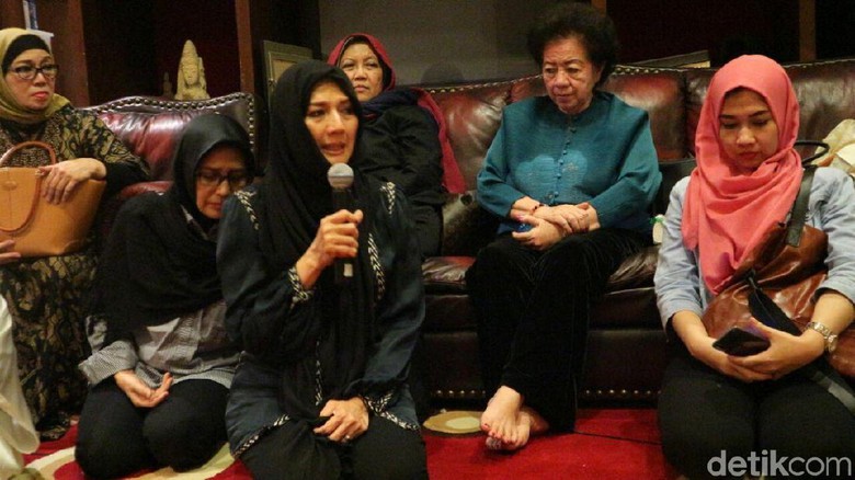 Dulu Dikenal sebagai Bintang Iklan Sabun Mandi, Ini Penampilan Rini S Bono Kini