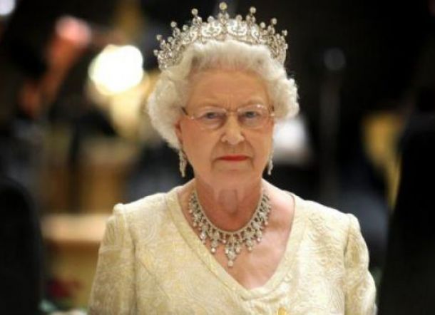 Kebiasaan Turun-temurun Ratu Elizabeth II Sebelum Mandi