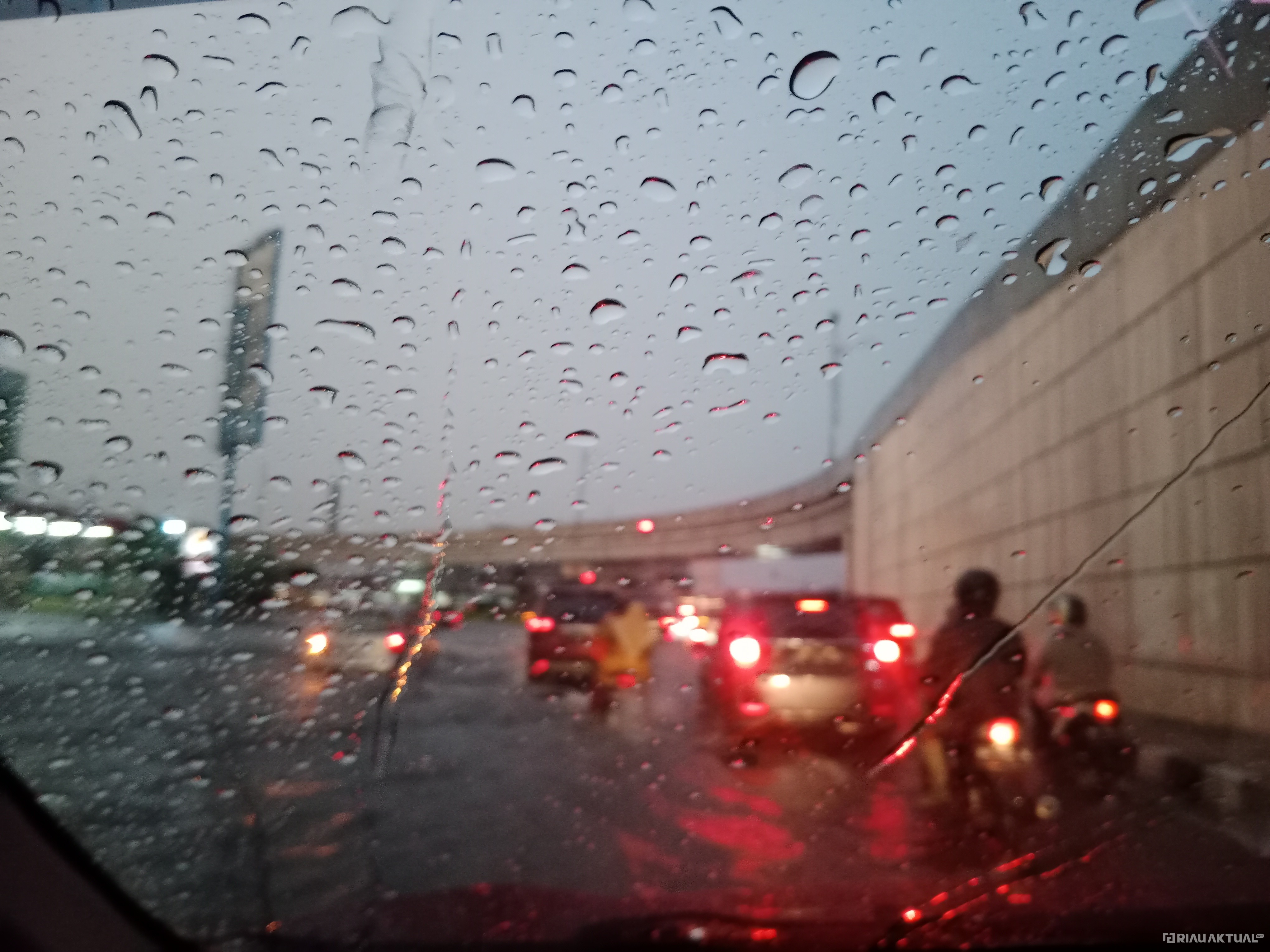 Suhu Udara Mencapai 32 Derajat, Riau Diperkirakan Hujan Hingga Malam Hari