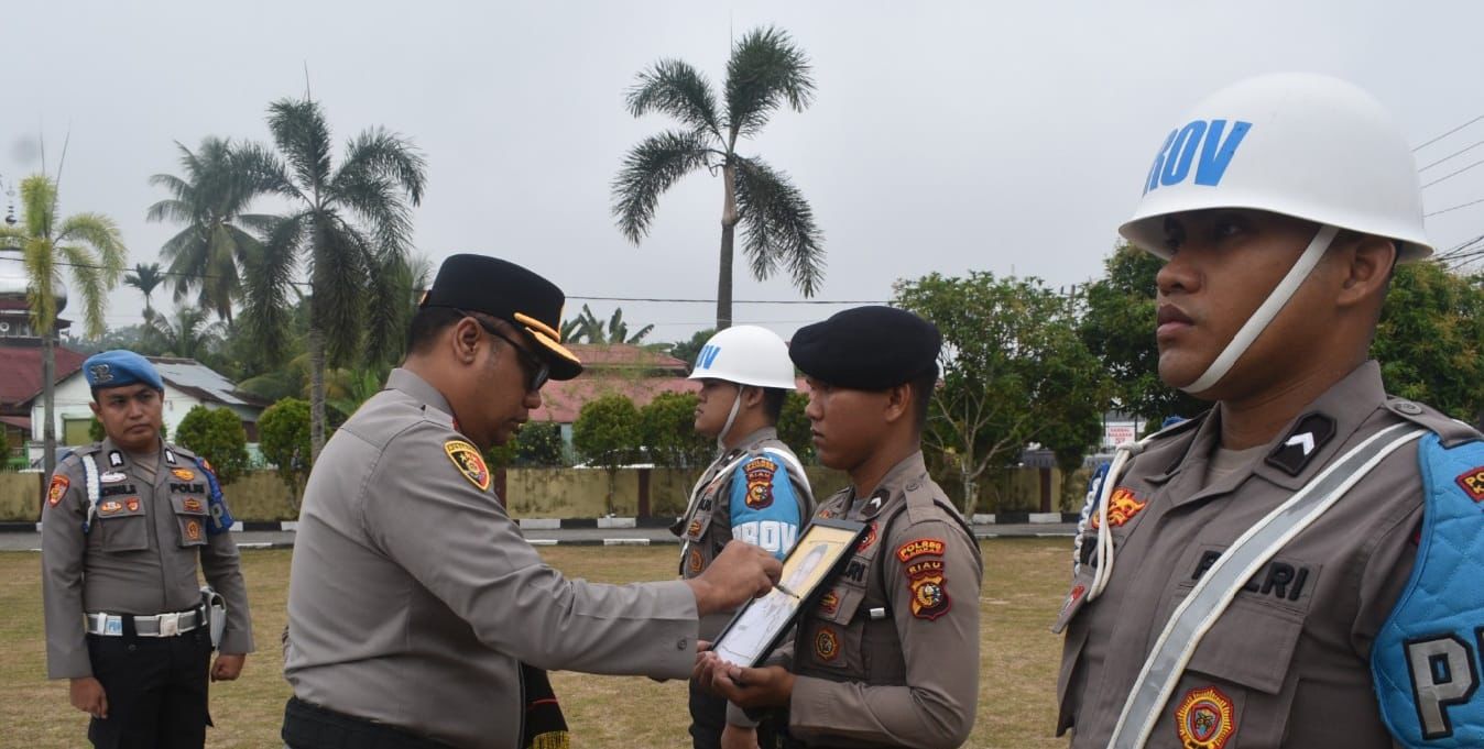 Langgar Kode Etik, Bripka Helmi Kasdi Dipecat Tidak Hormat oleh Polres Kampar