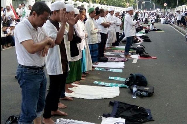 MUI: Salat Jumat di Jalan Sah