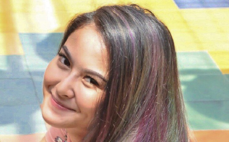 Pose Menantang Gabriella Larasati di Bathup, Main Busa hingga Mandi