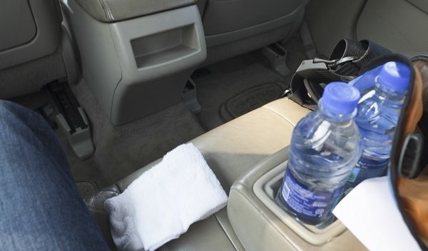 Hati-hati Menyimpan Botol Air Kemasan di Mobil, Bisa Terbakar Lho