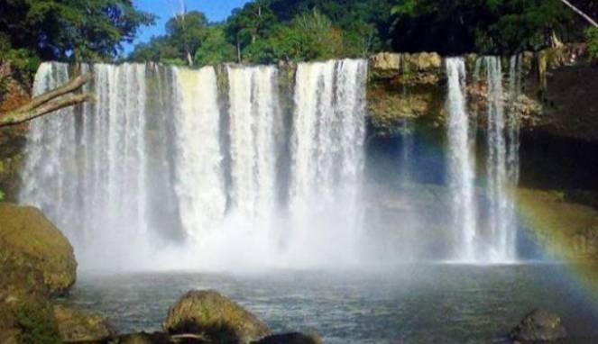 Rekomendasi Air Terjun di Kalimantan Barat yang Indah