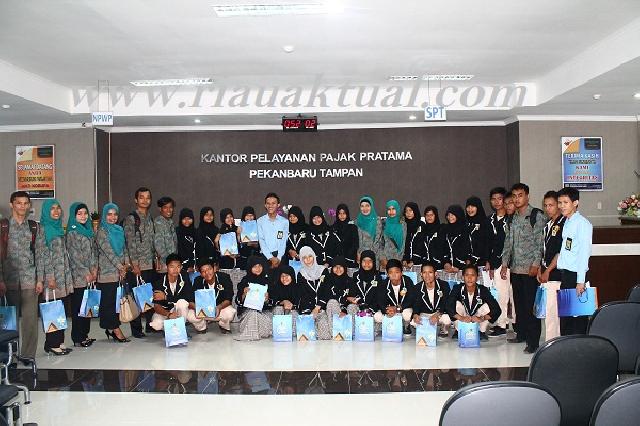 Murid SMK Bina Profesi Diterima Magang di Indah Kiat dan Perusahaan Ternama di Riau