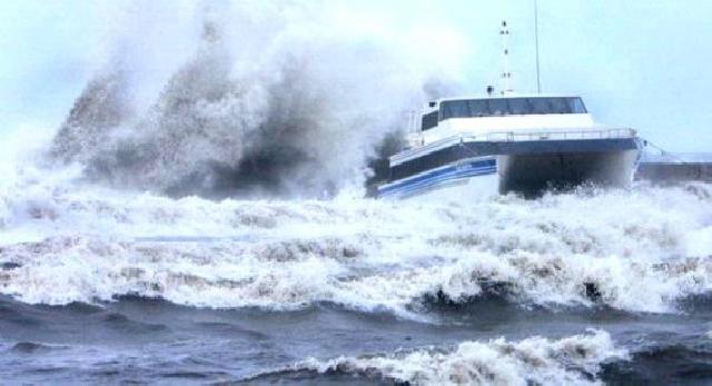 Waspadai Gelombang Laut Setinggi 4 Meter di Riau