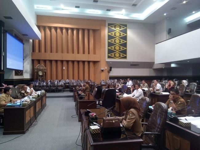 Dirapat Banggar, Ketua DPRD Pekanbaru Tekankan Jangan Asal-asalan
