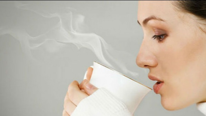Lima Bahaya Minum Teh saat Perut Kosong