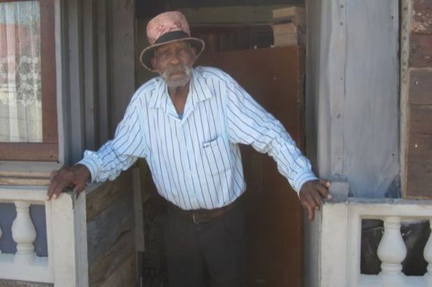 Berusia 114 Tahun, Pria Asal Afrika Selatan Ingin Setop Merokok