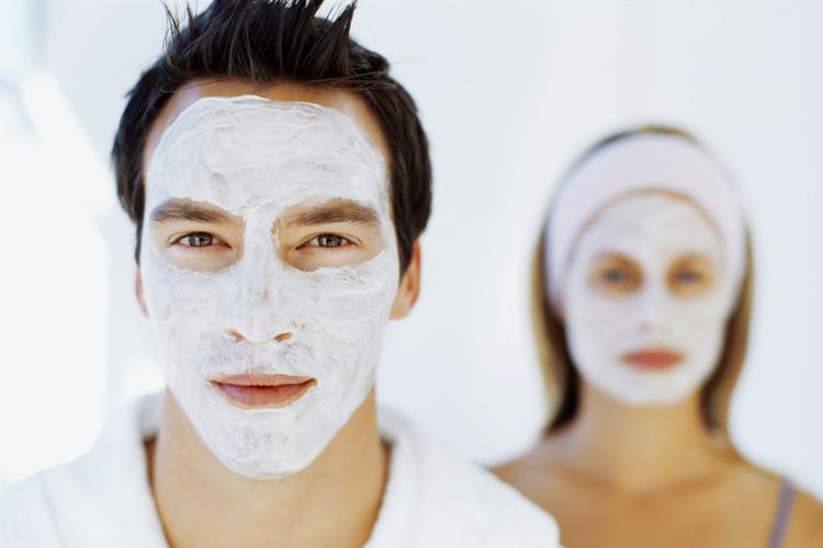 Apakah Pakai Masker Wajah Setiap Hari Bikin Kulit Lebih Mulus?