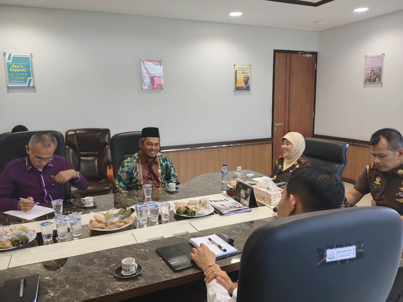 Perkuat Sinergi, Ketua DPRD Kota Pekanbaru Silaturahim Ke Kejati Riau