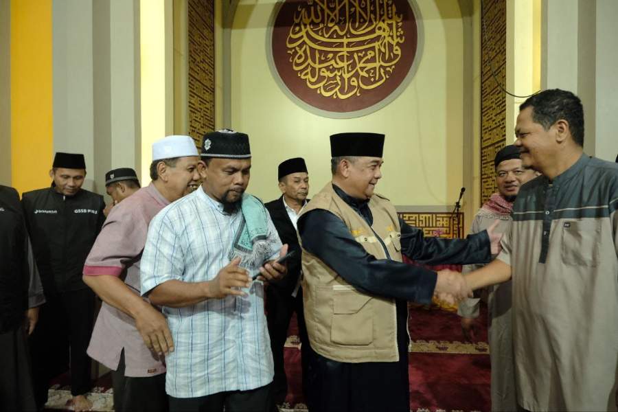 Jamaah Masjid Al Muhajirin Taman Karya, Sambut Gembira GSSB Riau Ke-173 Gubernur Riau