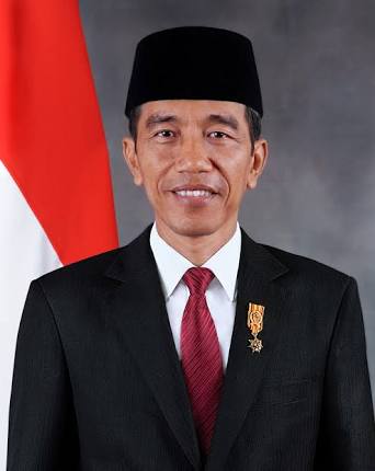 Jokowi Minta Orang Tua Awasi Anak Main Handphone