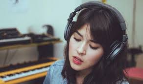 Raisa Terenyuh Dengar Curahan Petugas Medis