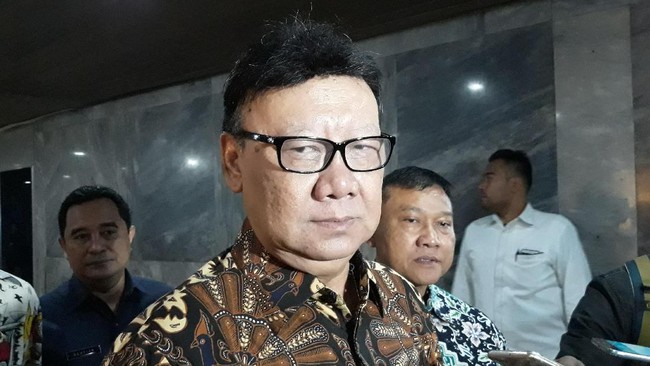 Di Hadapan TNI-Polri, Mendagri Minta Maaf Masalah e-KTP