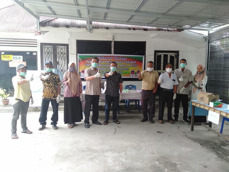 87 Persen Masyarakat RW 001 Kelurahan Padang Terubuk Ikuti Pemilihan Ketua RW 001