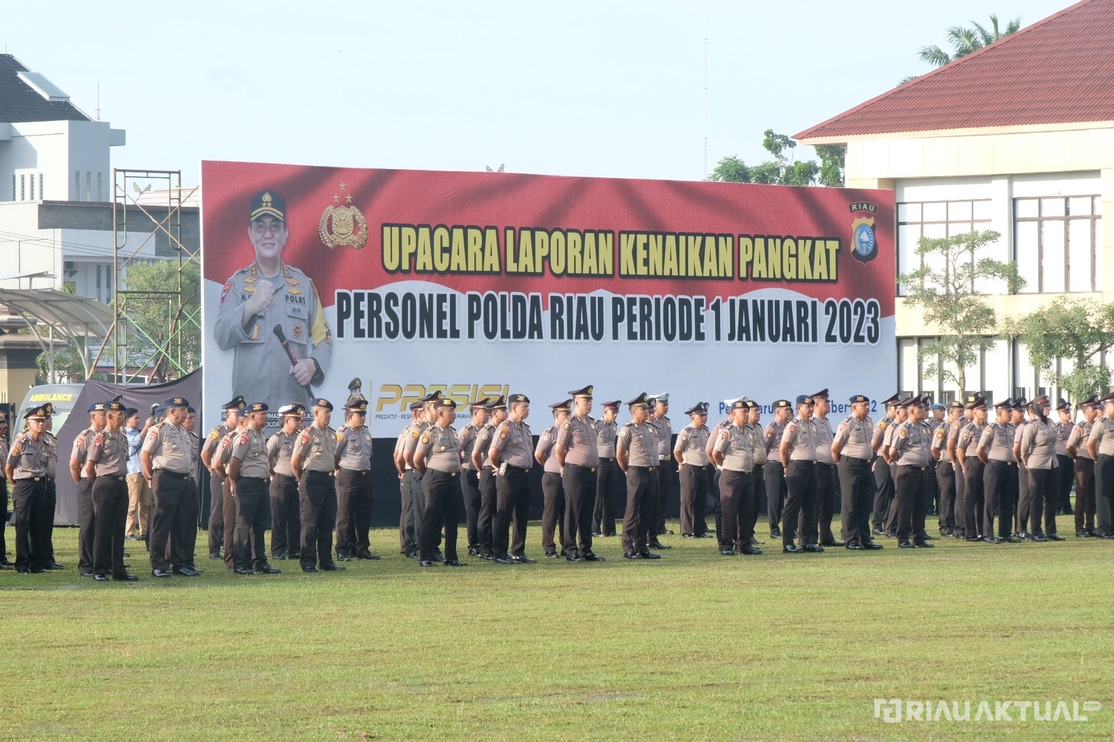 Ratusan Personil Polda Riau Naik Pangkat, Irjen Iqbal: Karakter Akhlak Harus Semakin Baik