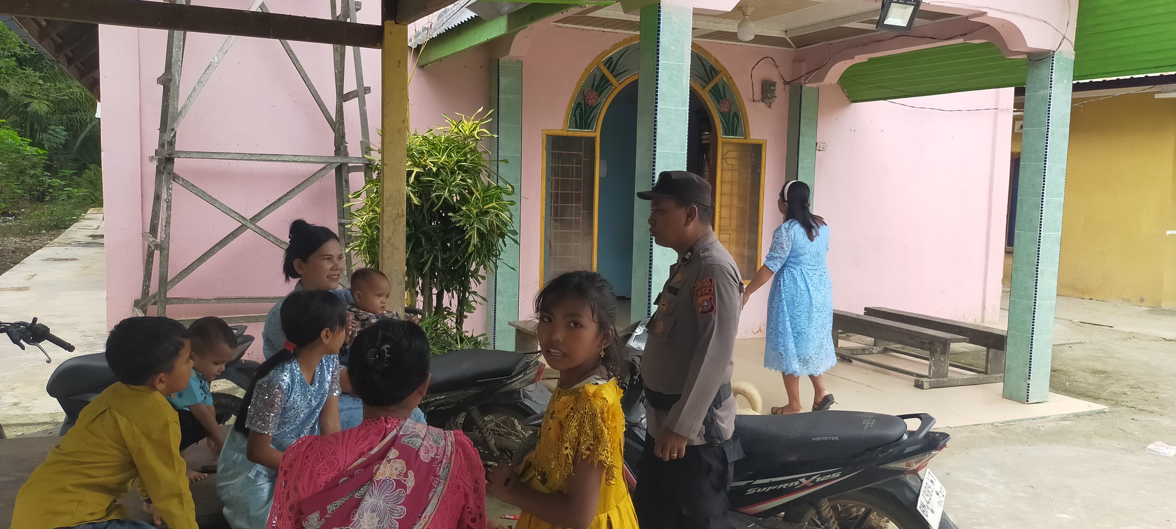 Pastikan Ibadah Berlangsung Aman dan Khidmat, Polsek Bangko Pusako Kawal Rumah Ibadah