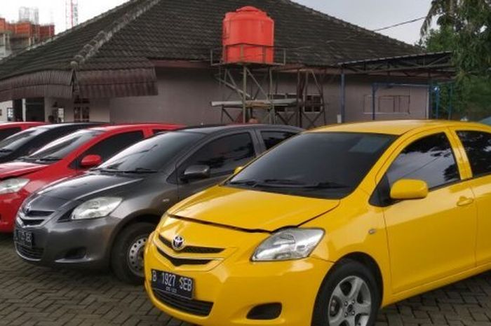 Toyota Limo Eks Taksi Blue Bird, Rp 80 Jutaan Sudah Siap tancap Gas