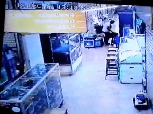 Video: Aksi Ibu Gagalkan Penculikan Anaknya di ITC Kuningan