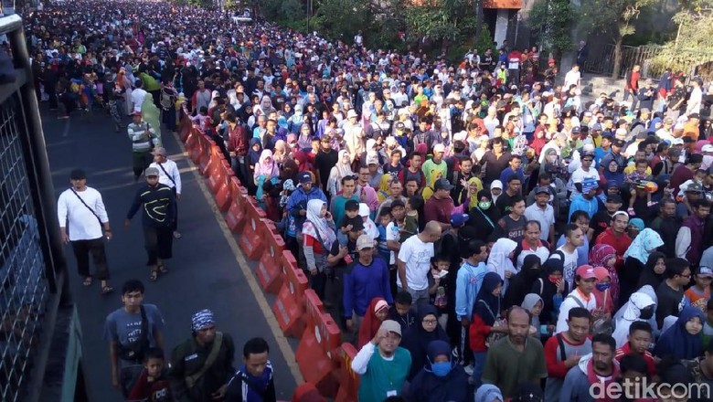 Meski Tanpa Dhani dan Neno, Jalan Sehat di Solo Tetap Membludak