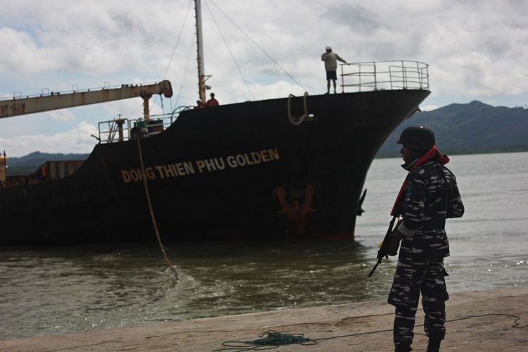 TNI AL Amankan Kapal Berbendera Vietnam di Perairan Nunukan