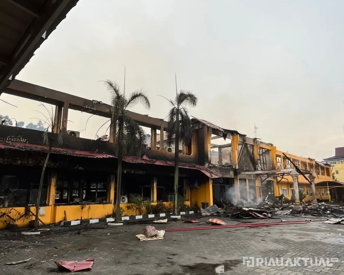 Manfaatkan Aula di Depan Kantor, Pelayanan Ketenagakerjaan Disnakertrans Riau Sudah Berjalan Normal