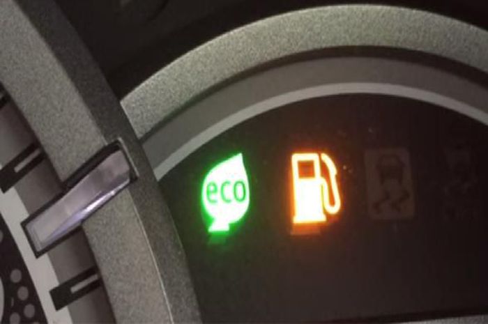 Indikator Bahan Bakar di Posisi 