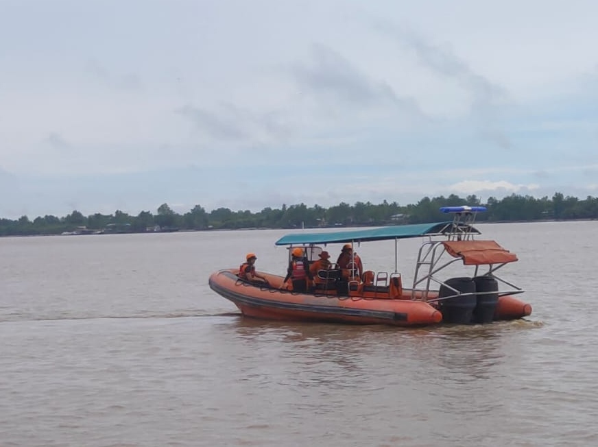 Jatuh dari Pompong, Penjaring Ikan Hilang di Sungai Pelangiran Inhil