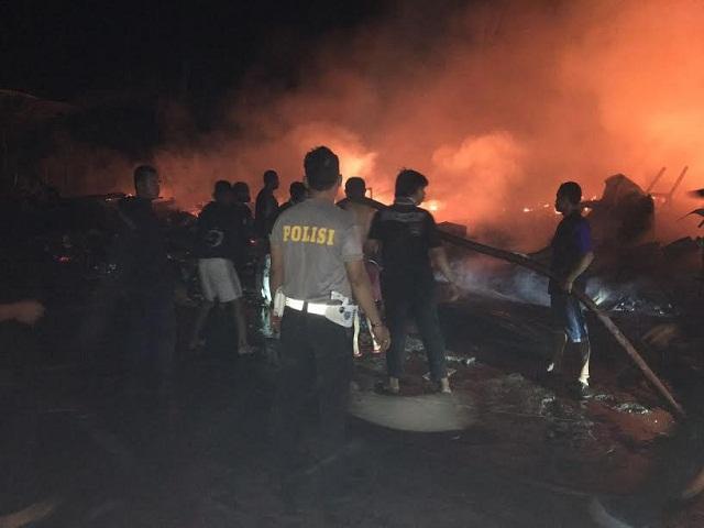 Kebakaran Hebat kemarin, Hanguskan 113 Kios Pasar PT Pulau Sambu Inhil