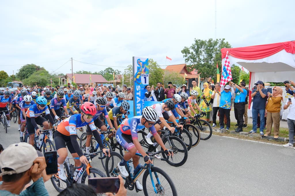 Sekda dan Kadispar Siak Lepas 15 Tim Pembalap Tour de Siak 2024