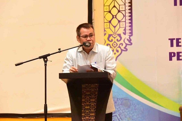 Pengamat Hukum: Polda Riau Harus DPO-kan Plt Bupati Bengkalis